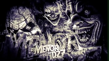 Preview 1 of San In Home - DJ MENOR DA DZ7 TOMANDO NO CUZINHO!