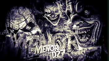 Preview 4 of San In Home - DJ MENOR DA DZ7 TOMANDO NO CUZINHO!