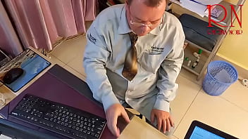 Preview 3 of Nadine Jenson - GROW LIKE A TOWER. Giant secretary in the office. The manager guy is very surprised by her height. LONG VIDEO