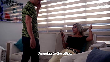 Preview 1 of Ostages Fucking Movies - Esposa infiel se folla a su mejor amiga y a su marido a la vez.