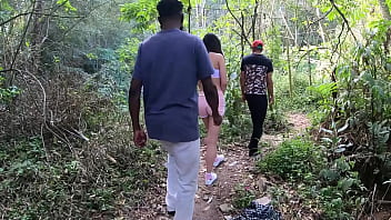 Preview 1 of Mom With Son Homemade Real - Quem disse que mulher n&atilde_o d&aacute_ em &aacute_rvore?