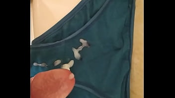 Preview 4 of Gano Rape - Corrida en bragas de mi mujer 191