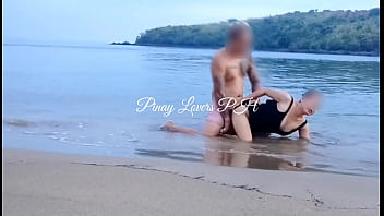 Preview 2 of Siater Footjob - Amateur Public sex in Beach