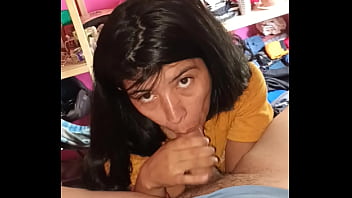 Preview 3 of Mom And Moms Friends Son Xx - mi novia me regala tremenda mamada