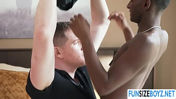 Preview 1 of Yhzdgwlrc - Gay black stud gets his ass pounded