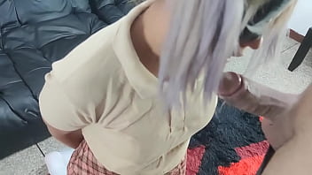 Preview 2 of Porno Teen 18 - Enga&ntilde_ando a Mi Primita Inocente Con Un Experimento Social y La Termino Follando Se Corre a Chorros
