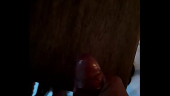 Preview 2 of Best Frand - Petite &eacute_jaculation sur le coin de la table