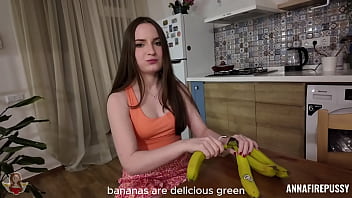 Preview 1 of Avec Petit Boy - Annafirepussy pussy tastes like banana tested by squirt