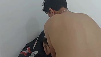 Preview 1 of Choti Bachi Bars Lan - Mi peque&ntilde_a hermanastra me pide que le haga un masaje como pretexto para que la folle duro y me corra en su culo.