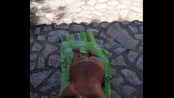 Preview 3 of Hd Clg Xxx India - Sucer son gode dehors comme une chienne