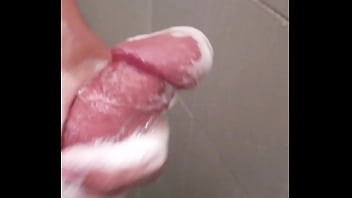 Preview 2 of Local Artis Scandal - En el ba&ntilde_o mientras me ducho