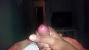 Preview 3 of Bum Bum Xxx - Moreno magrinho gozando gostoso na madrugada