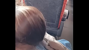 Preview 4 of Shay H Amateur - SAFADA MAMANDO PICA NO &Ocirc_NIBUS - COMPLETO NO RED