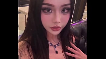 Preview 2 of Asisn Bitches - 人妖宝宝又美了