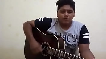 Preview 2 of Mom Wakes Up Being Fucked By Son - Gordinho cantando bem gostosinho