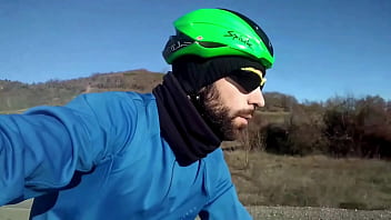 Preview 1 of Jav Pinay Small Pro - Sal&iacute_ a dar una vuelta en BICI y acab&eacute_ PAJE&Aacute_NDOME
