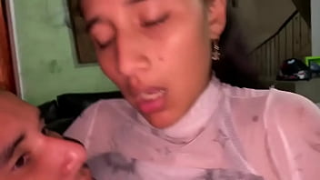 Preview 4 of Bangla Prono Com - Mi cu&ntilde_ada osada se pasea en toalla y terminamos follando mientras mi esposa est&aacute_ trabajando