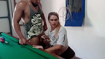 Preview 4 of Hidia Xn Xxx Video Dawalad - CHEGUEI NO BAR E FUI ENSINAR A COROA A PEGAR NO TACO MAIS ELA JA TINHA HABILIDADE