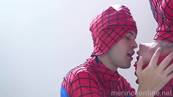 Preview 4 of Young Vs Old Mild Big Boobs - Hanry OnlyJapa &amp_ Fabriccio - Bareback (Homem Aranha em: Foda l&aacute_ em casa)