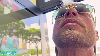 Preview 1 of Suziexxb - CAMAREIRA DEU O C&Uacute_ PARA O HOSPEDE GRINGO