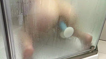 Preview 2 of Mom Mandi D Paksa Boy - Autumn South Solo Shower Dildo