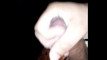 Preview 2 of Aunty Hand Job Soon - NOVINHO GOSTOSO GOZANDO