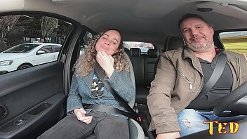 Preview 1 of Ozawa Deepthroat - Natasha Sub na carona do Ted explica sobre a pr&aacute_tica de fetiche - Carona do Ted #39