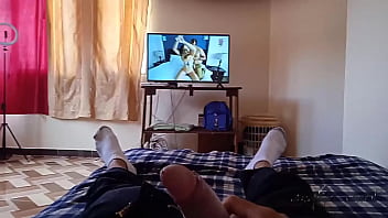 Preview 1 of Eat My Big Dick Bitch - me descubre viendo porno parte 2: la muy puta me ve mi polla y comienza a masturbarce para que la folle