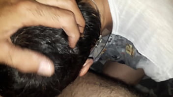 Preview 1 of Schoolgirl Car Swallow - Mamando gostoso