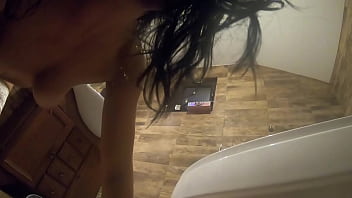 Preview 4 of 18 18warshwalixxx Hindi Video - Adventures of MilfyCalla -Play with pee