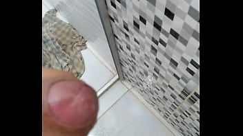 Preview 4 of Porny Ass Lisching - Punheta antes do banho