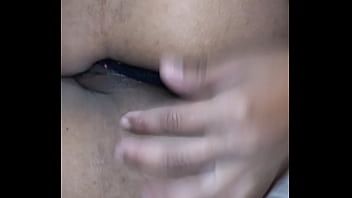 Preview 1 of Stepmom Ngn Sister - Masturbaci&oacute_n rica de mi mujer