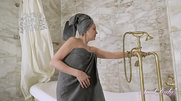 Preview 1 of Portuguesa Levando Rola - AuntJudys - Bath time with 52yr-old Mrs.Gerda and her Big Hairy Bush
