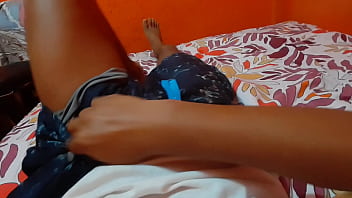 Preview 2 of Evelin Young Slut - Mostrando mi herramienta