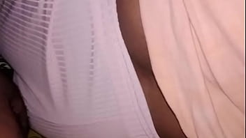 Preview 1 of 14 Year Old Xxn Videos - Meu padrasto safado deita na minha cama e tenta comer meu cuzinho virgem e apertado.