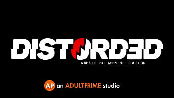 Preview 1 of Hung Tites - Eating Stepmom&rsquo_s Pussy while she&rsquo_s on the Phone at Distorded
