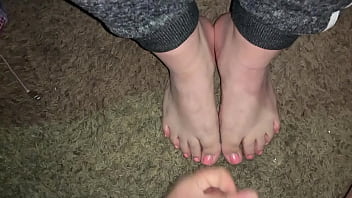 Preview 1 of Sunny Leone Hd Pron Came - Messy Cumshot On Sexy Latina Feet