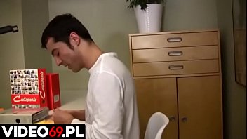 Preview 1 of Hot Sex Bursh - Polskie porno - Nastolatka stara się o pracę
