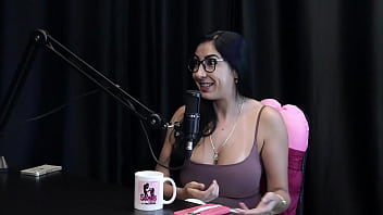 Preview 2 of Edyn Blair Mom - Sua live vazou no xvideos,  era desvalorizada no casamento,  deu dicas para quem quer iniciar,  e a vida pessoal fica reprimida - Renatinha Melo (WATCH ON: SHEER/RED)