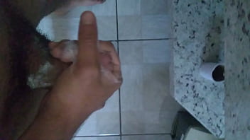 Preview 1 of Flashing Mother Law - Meu pai &eacute_ pequeno