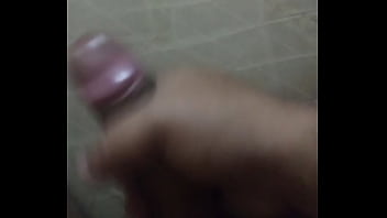 Preview 1 of Bug Her Vagina - Macho peludo se masturbando.