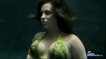 Preview 1 of 18 Yer Xxxvde - Topanga Fox is a Surface Screamer Underwater