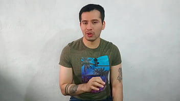 Preview 2 of Whore Hotel - Hombre musculoso alba&ntilde_il vergon de 20cm pre&ntilde_a a pelo el culo de un ejecutivo bancario en un cine porno! Relato sexual