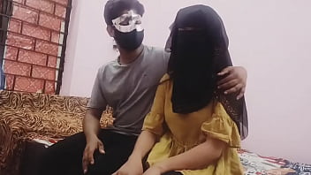 Preview 1 of Wwwwsarabonte Just Xxx Videos - Pakistani village Aunty invited her hubby friend and enjoying