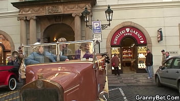 Preview 2 of Ubmrwyoet - Guy picks up old mature woman for sex