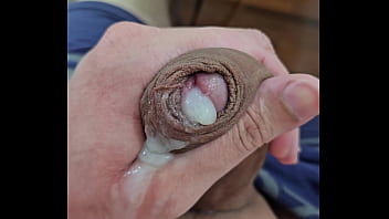 Preview 2 of Young Man Sucking Cock - PENIS GROSSO