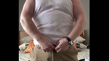 Preview 3 of Sleepin Aunty Sex - Paiz&atilde_o urso mostrando suas delicias