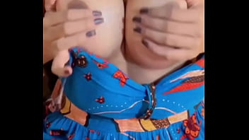 Preview 3 of Hard Mens Porno - Gostosa e Rabuda Comandando a Sua Punheta Guiada com Boquete no Consolo