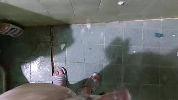 Preview 2 of Mom Help His Son To Masturbating - Una lavadita de rifle