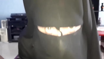 Preview 2 of Japan Moms Xxxcom - musulmane voil&eacute_e branle une bite